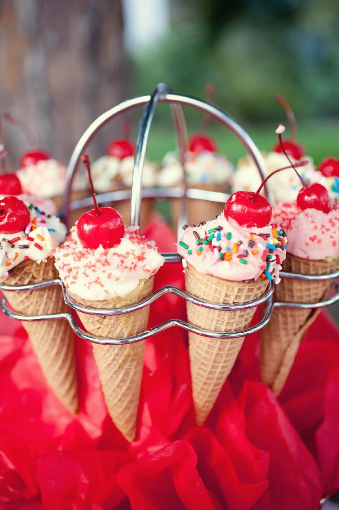 A Sweetheart Inspired Photo Shoot via TheELD.com