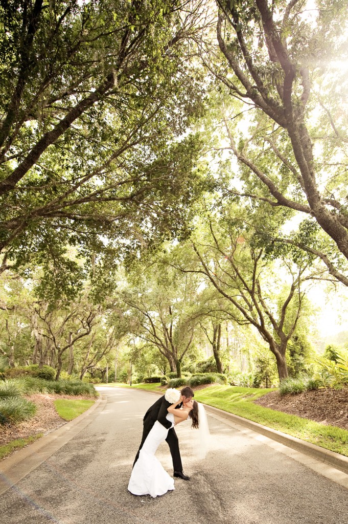 A Backyard Florida Wedding {Preceremony} via TheELD.com
