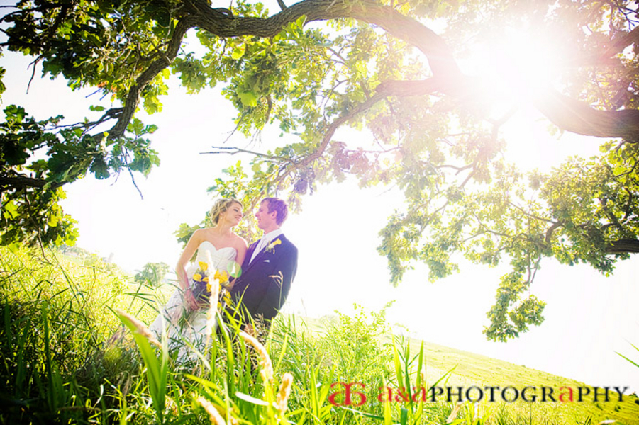 5 A Wisconsin Farm Wedding via TheELD.com