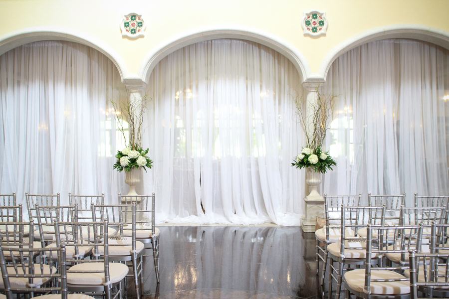Elegant Lavender Florida Wedding via TheELD.com